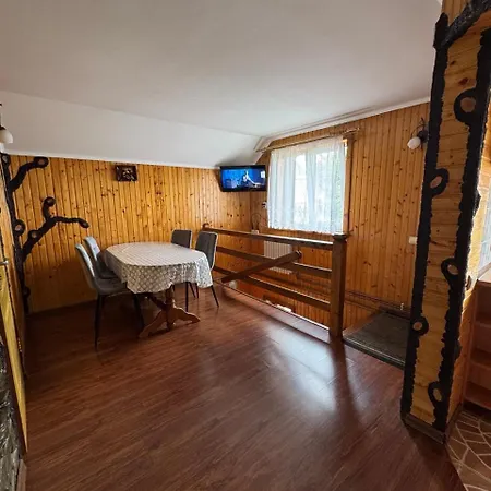 Holiday home затишок в карпатах *